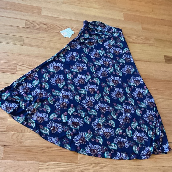 Lularoe Floral Navy Maxi Skirt NWT Women's Flowing A-Line floral XS SUMMER - Picture 6 of 7